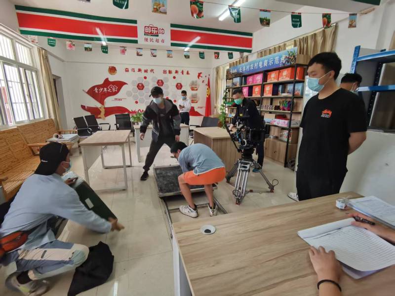 追星女孩心理学分析报告：浦北县广告片拍摄公司揭秘饭圈应援式传播逻辑